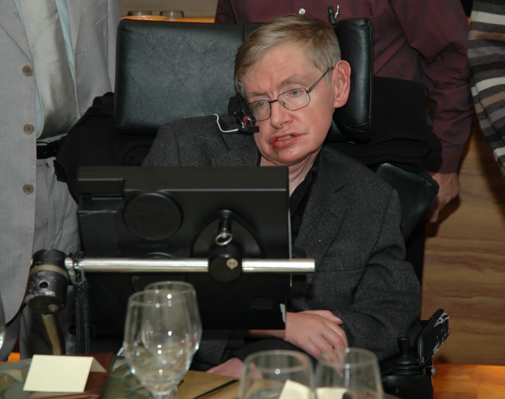 Foto de la nota El físico Stephen Hawking en 2016 durante una visita a la Universidad de Tel Aviv, en Israel. (Foto: Shutterstock)